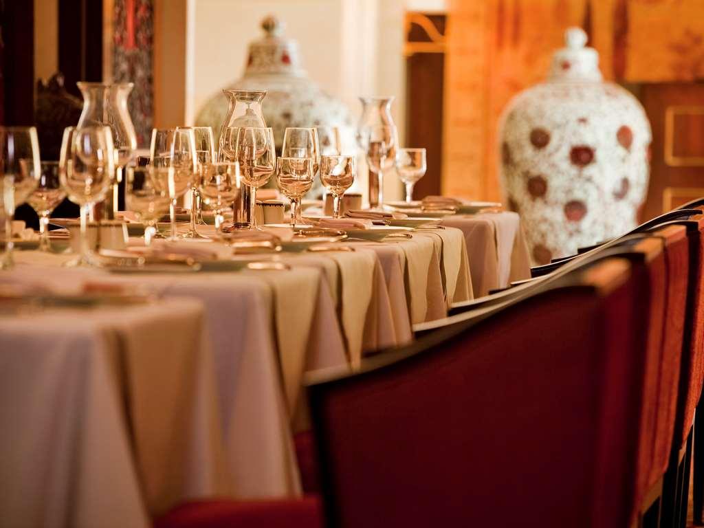 Royal Hotel Oran - Mgallery By Sofitel レストラン 写真